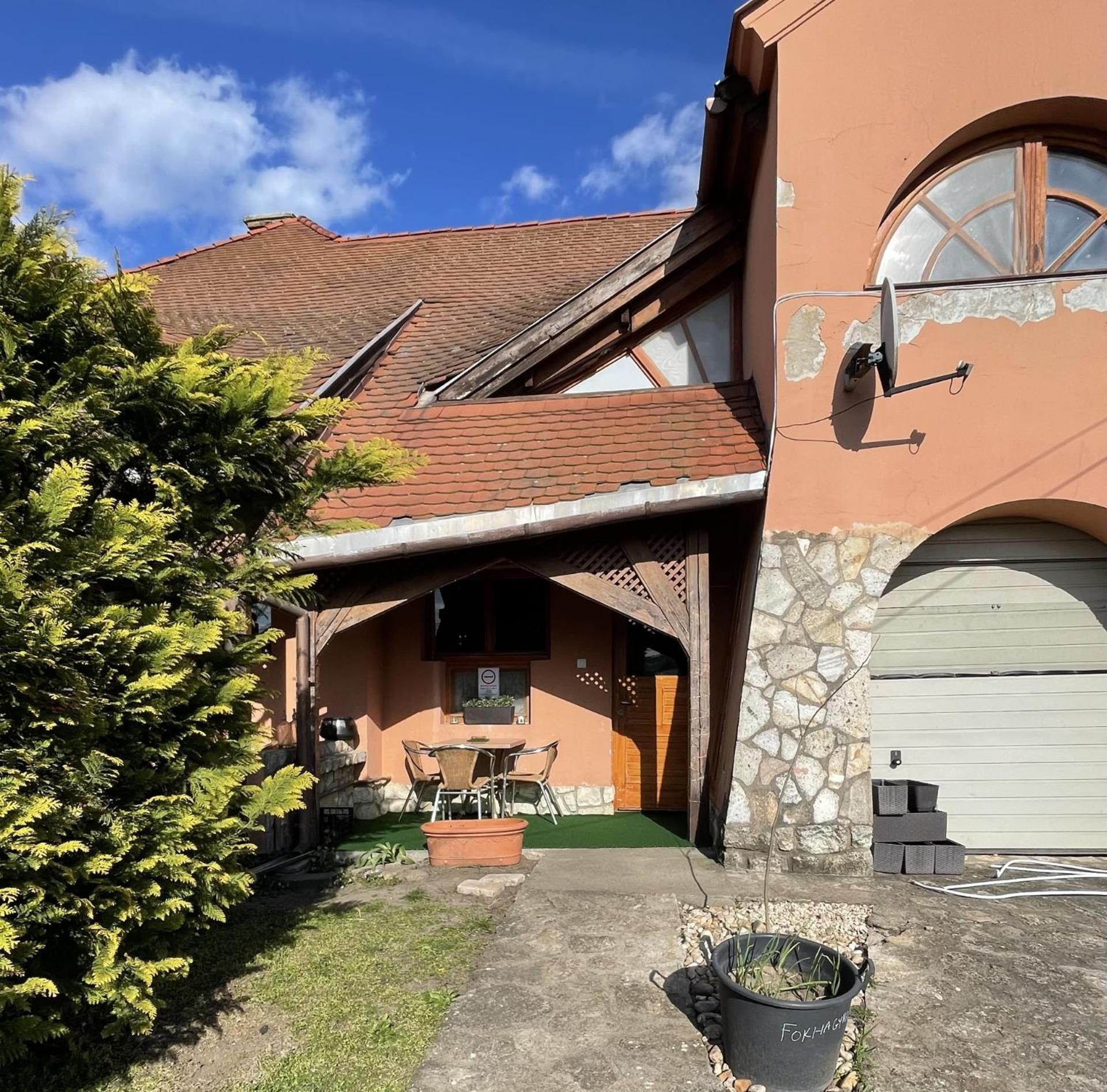 Greenpark Garden Villa Family Apartments Near Tokaj เซเรนช์ ภายนอก รูปภาพ