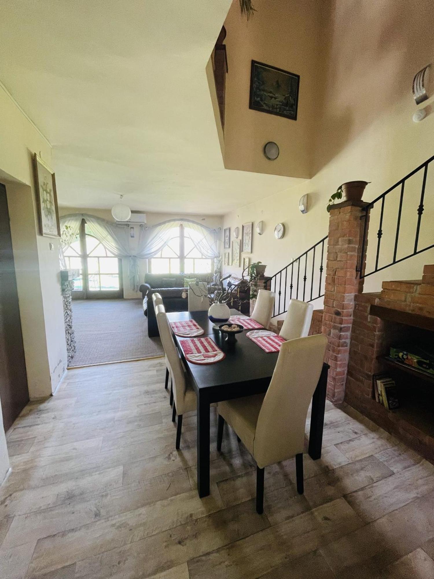 Greenpark Garden Villa Family Apartments Near Tokaj เซเรนช์ ภายนอก รูปภาพ