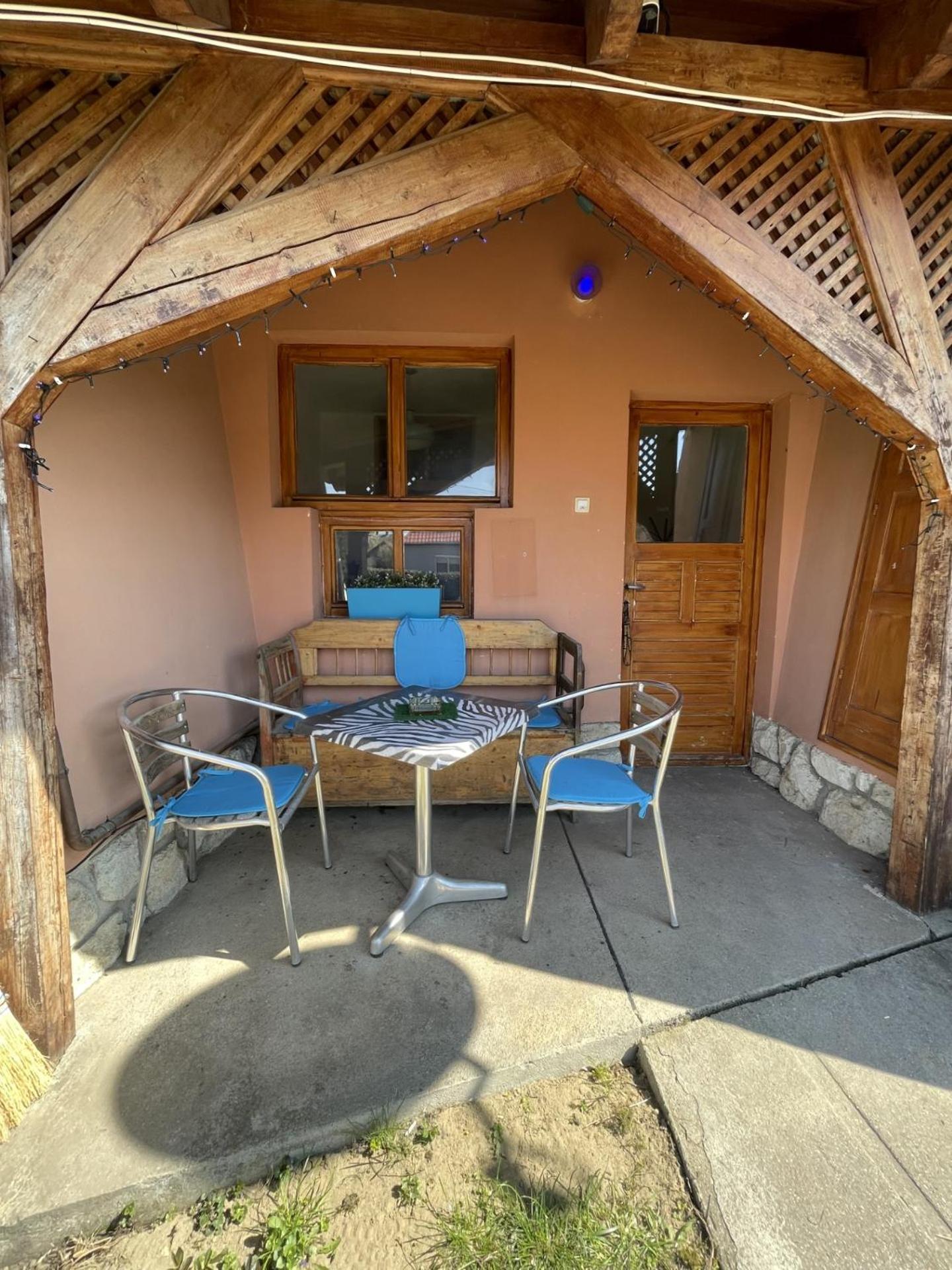 Greenpark Garden Villa Family Apartments Near Tokaj เซเรนช์ ภายนอก รูปภาพ