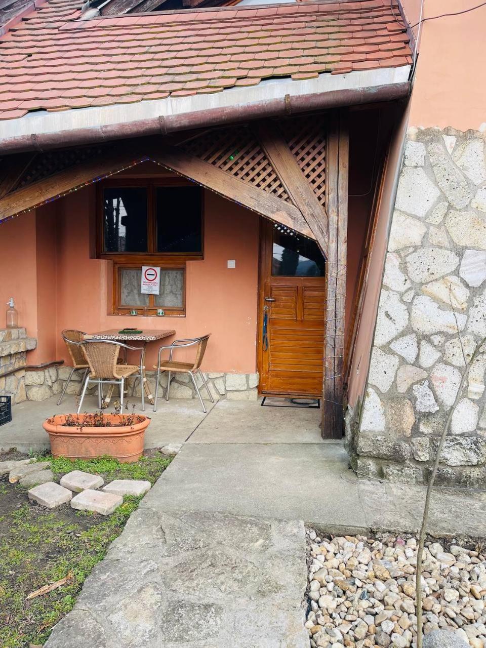 Greenpark Garden Villa Family Apartments Near Tokaj เซเรนช์ ภายนอก รูปภาพ